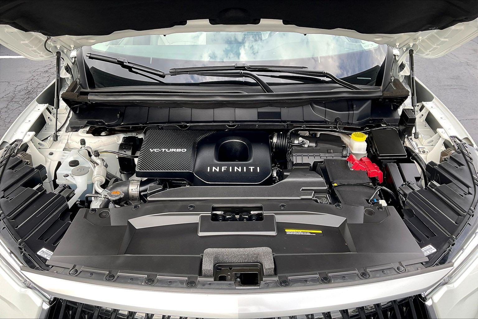 Used 2027 INFINITI QX60 Luxe w/ Cargo Package AWD/4WD image 29