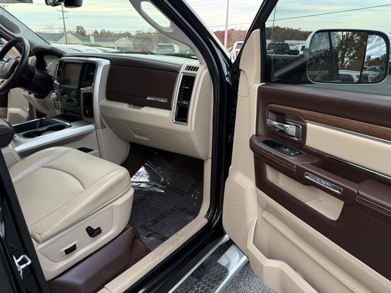 Used 2016 RAM 1500 Laramie w/ Convenience Group AWD/4WD image 13
