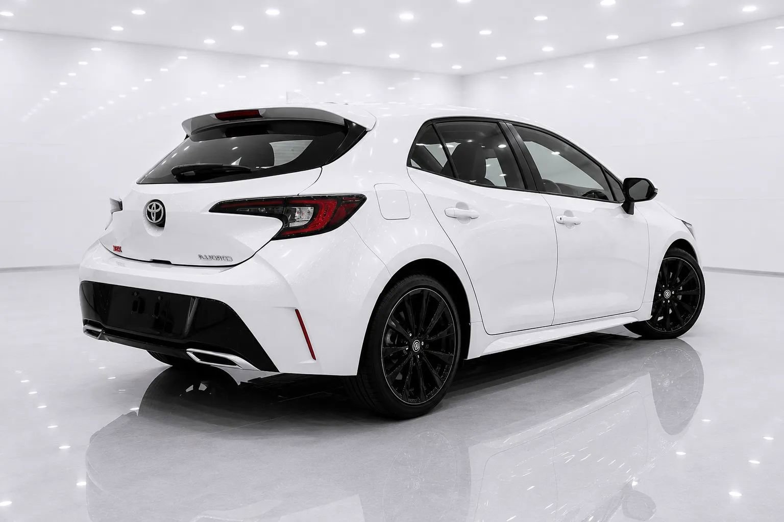Used 2024 Toyota Corolla XSE FWD image 5