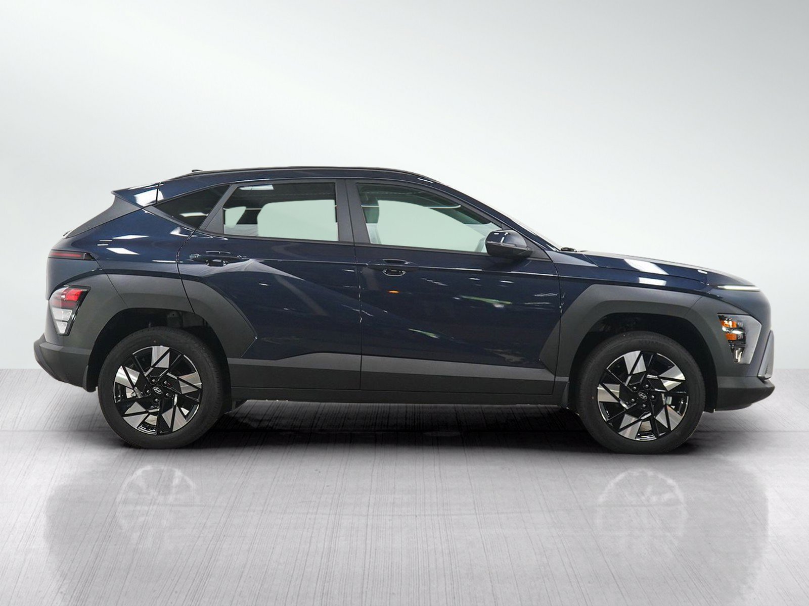 Used 2025 Hyundai Kona SEL AWD/4WD image 6