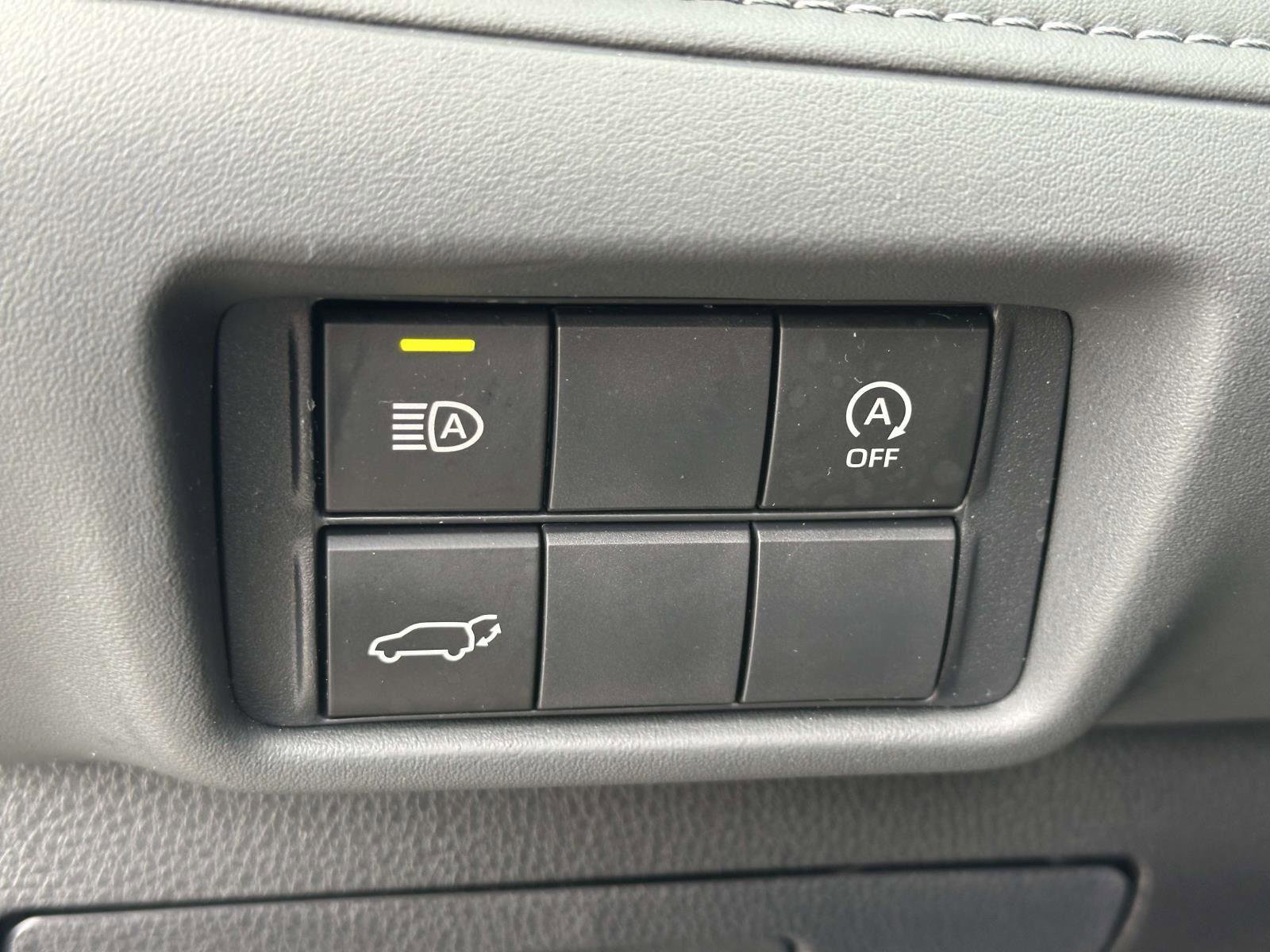 Used 2025 Toyota Highlander XSE image 26