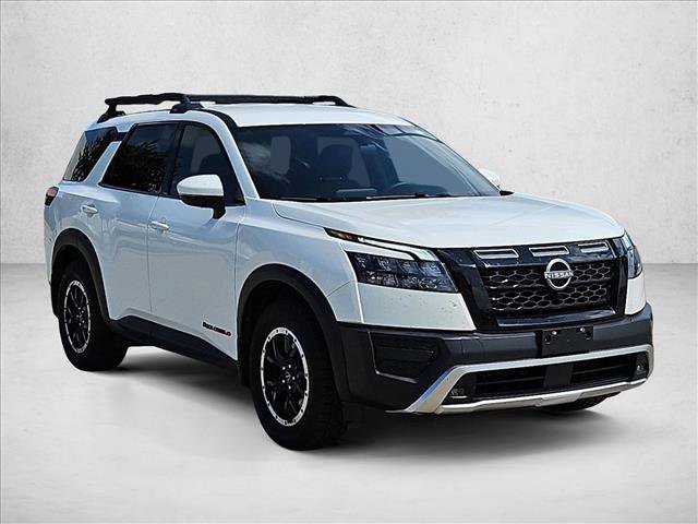 Used 2025 Nissan Pathfinder Rock Creek AWD/4WD image 3