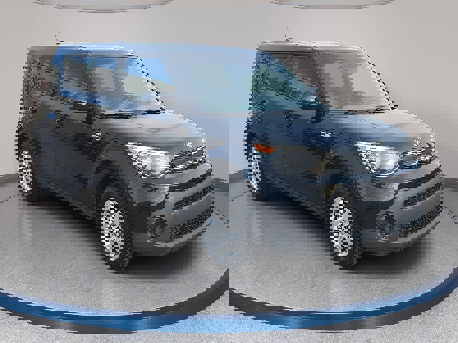 Used 2017 Kia Soul w/ Convenience Package image 3