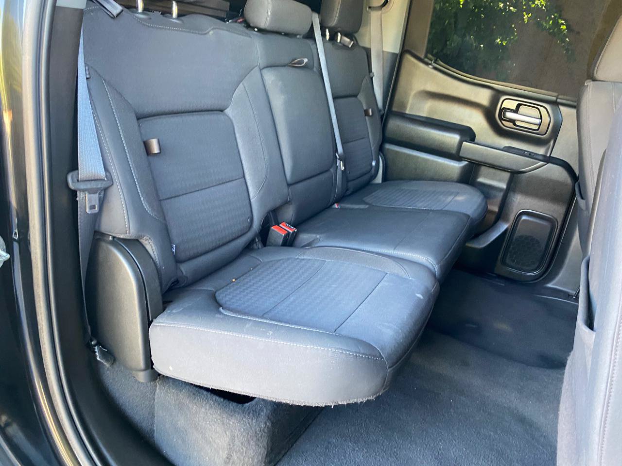 Used 2021 Chevrolet Silverado 1500 LT w/ Convenience Package II AWD/4WD image 38