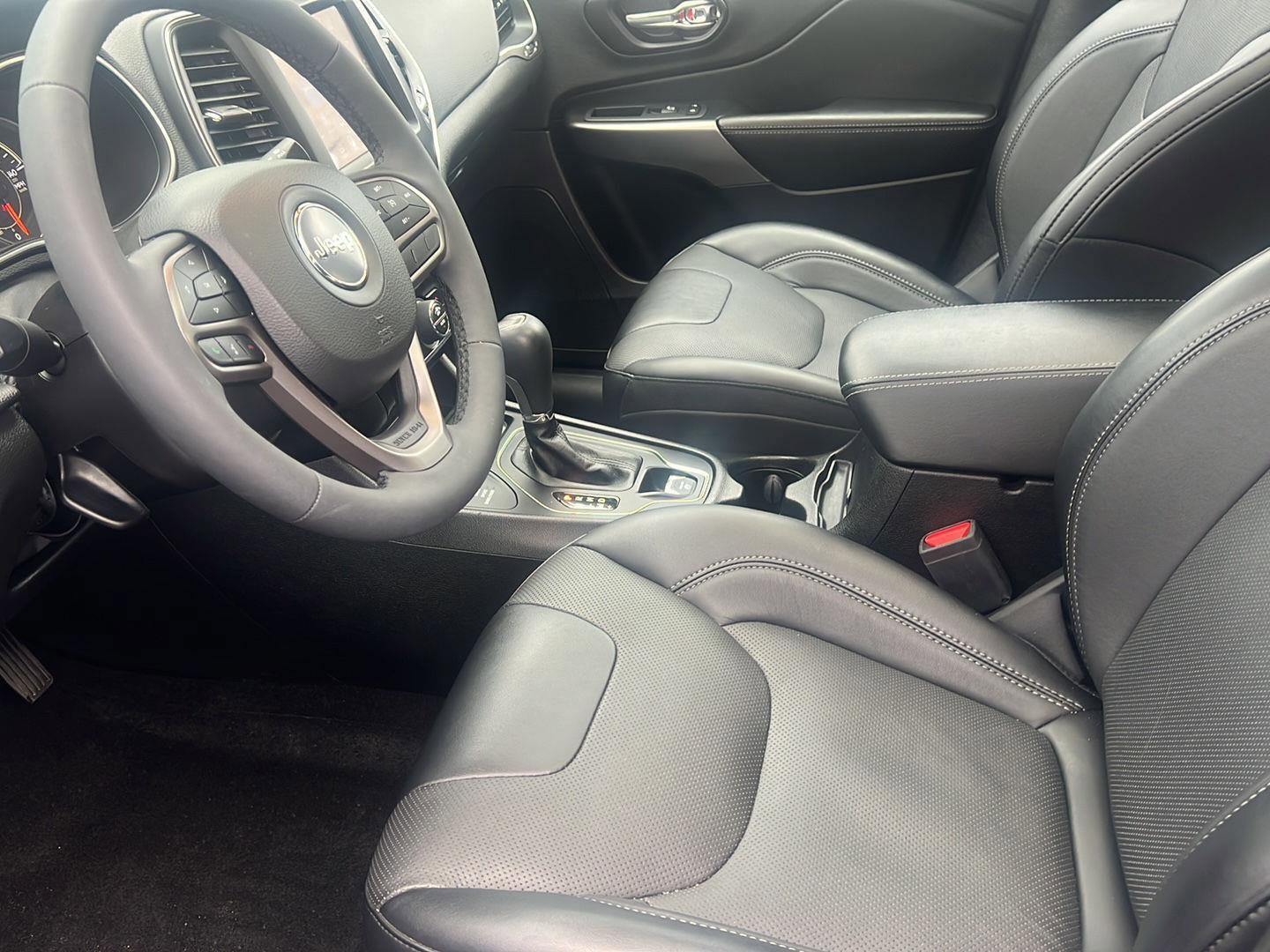 Used 2022 Jeep Cherokee Latitude Lux w/ Sun & Sound Group image 16