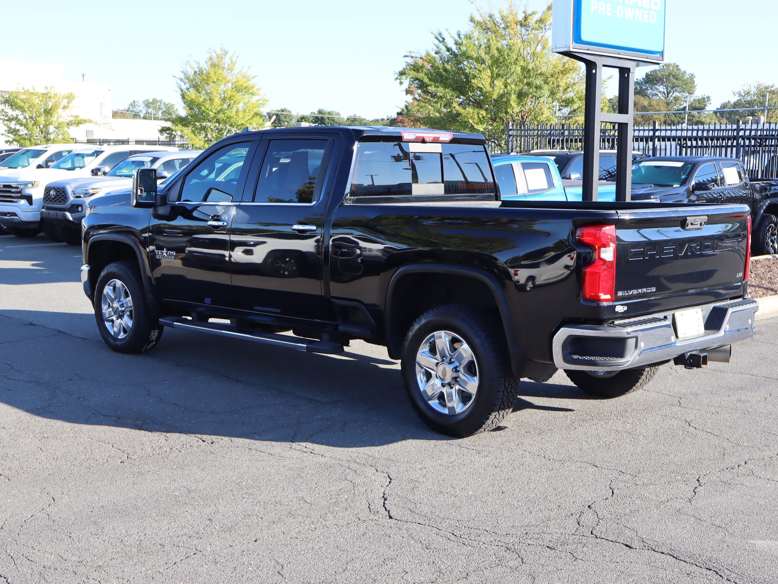 Used 2021 Chevrolet Silverado 2500 LTZ w/ LTZ Premium Texas Edition AWD/4WD image 9