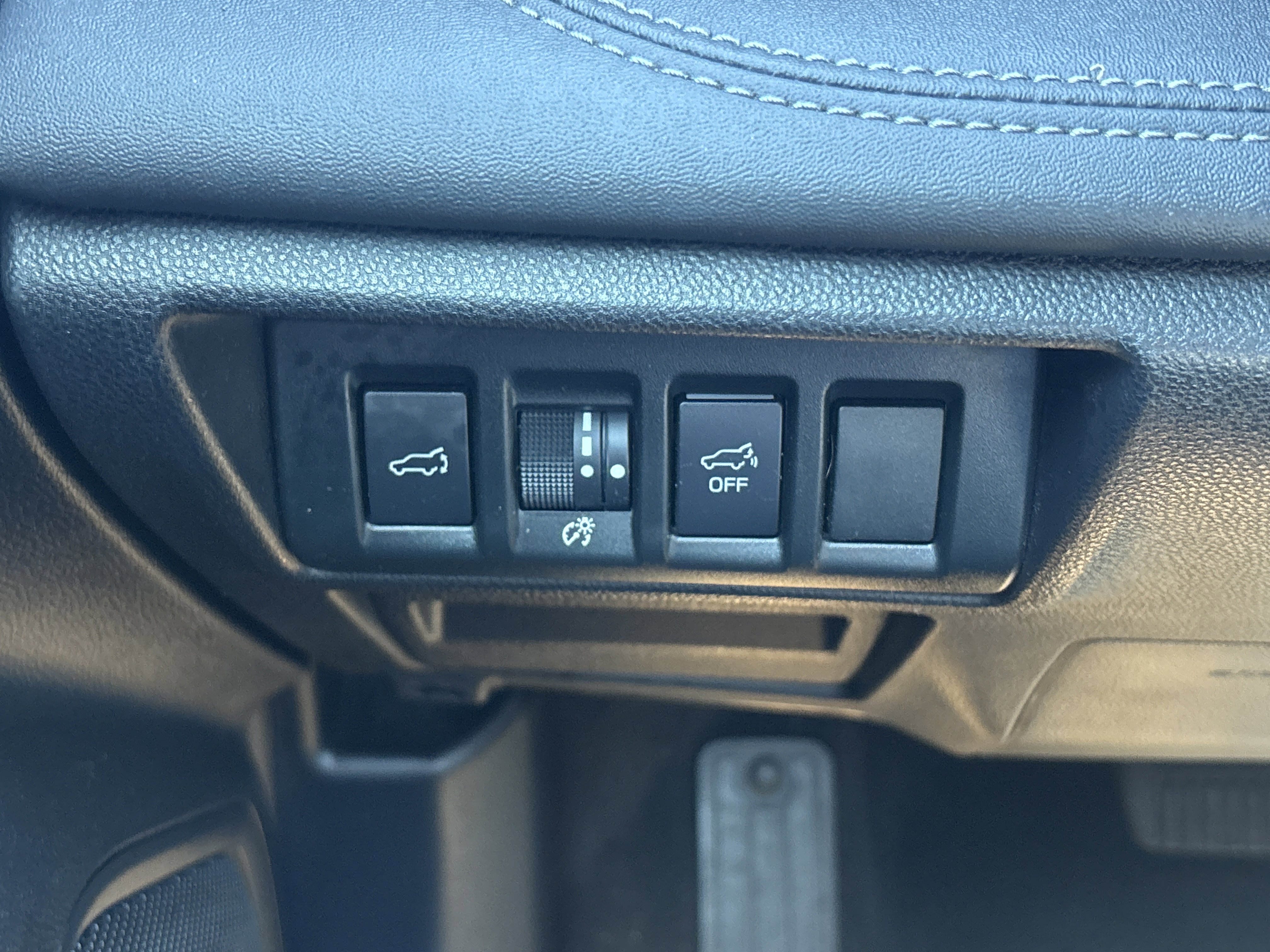 Certified 2024 Subaru Outback Touring AWD/4WD image 32