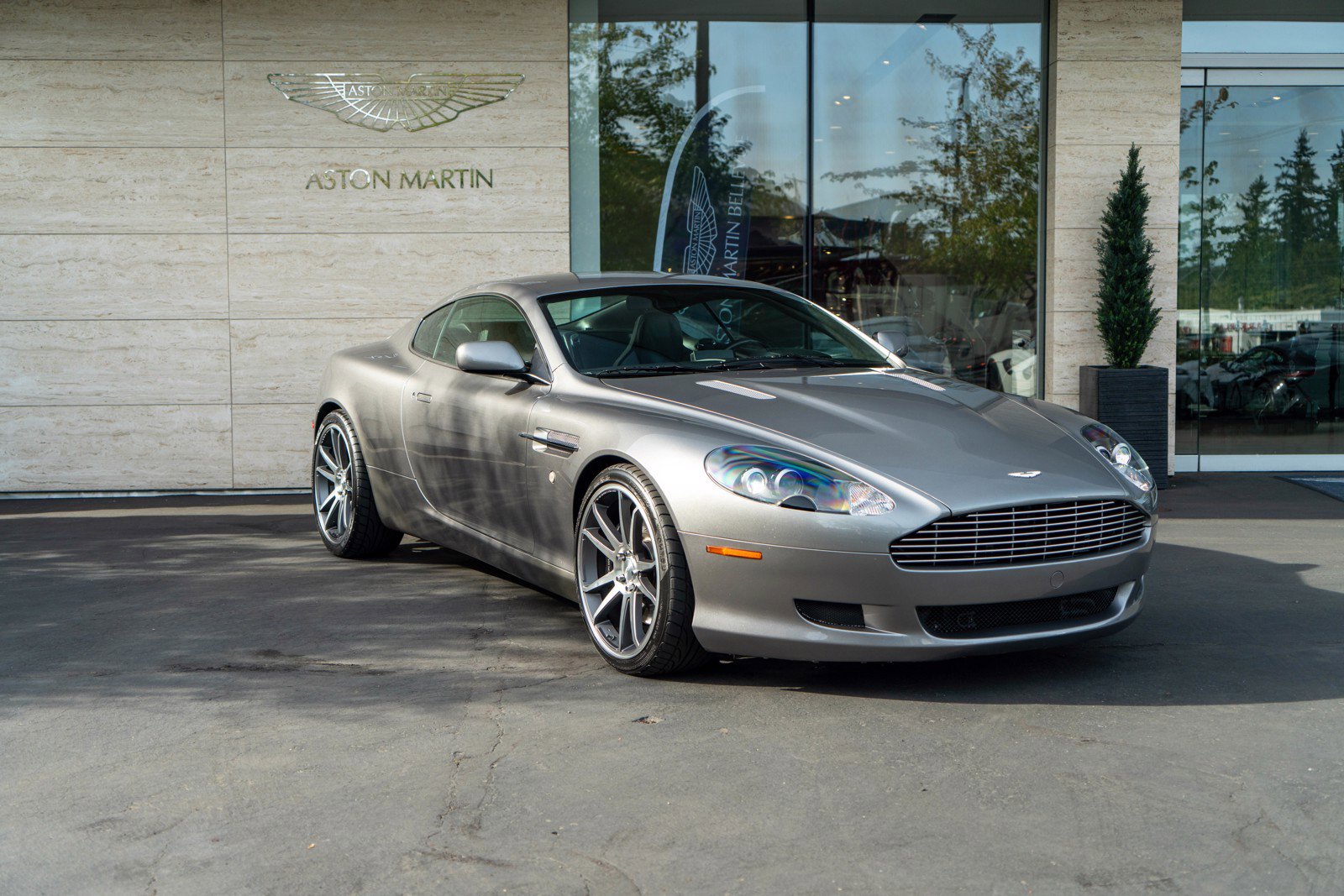 Used 2006 Aston Martin DB9 Coupe RWD image 43