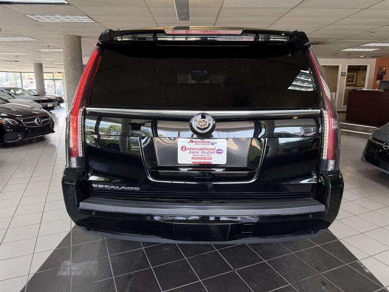 Used 2015 Cadillac Escalade Premium AWD/4WD image 7