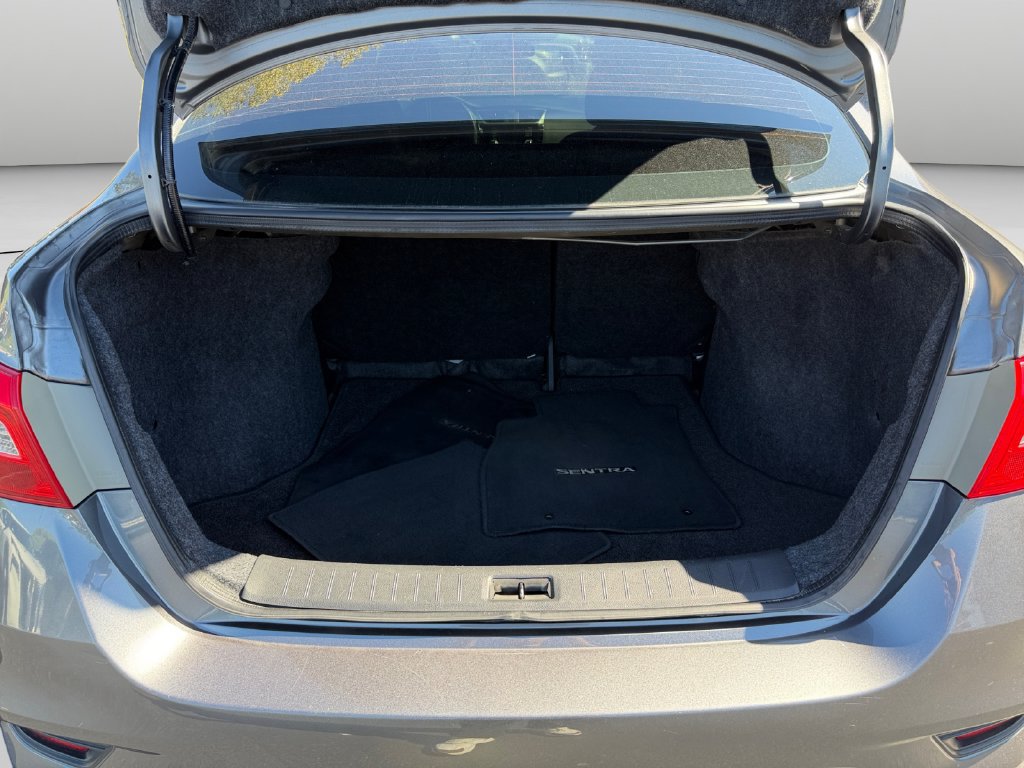 Used 2016 Nissan Sentra SV FWD image 18