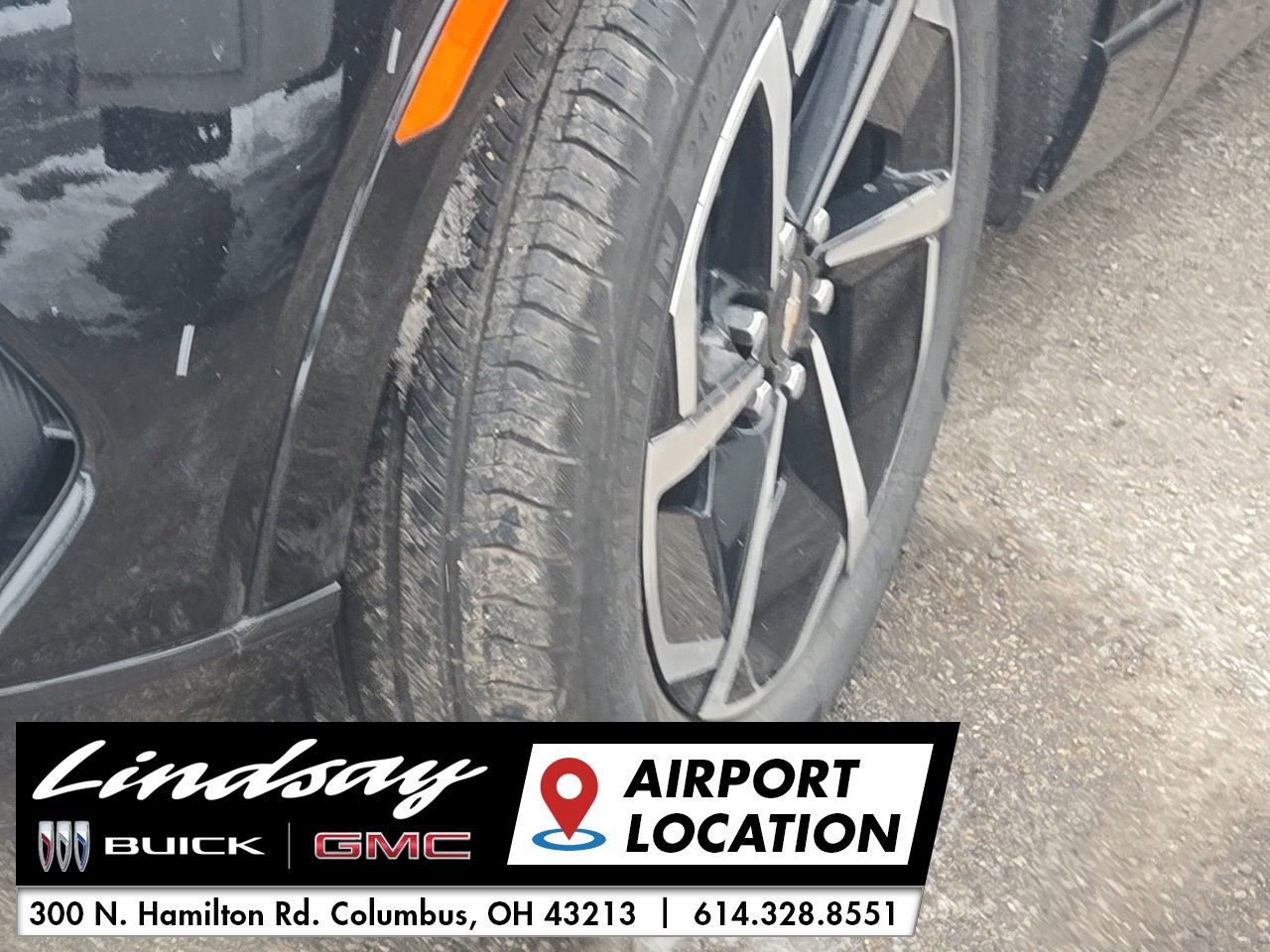 Used 2025 Chevrolet Equinox EV LT w/ Convenience Package image 4