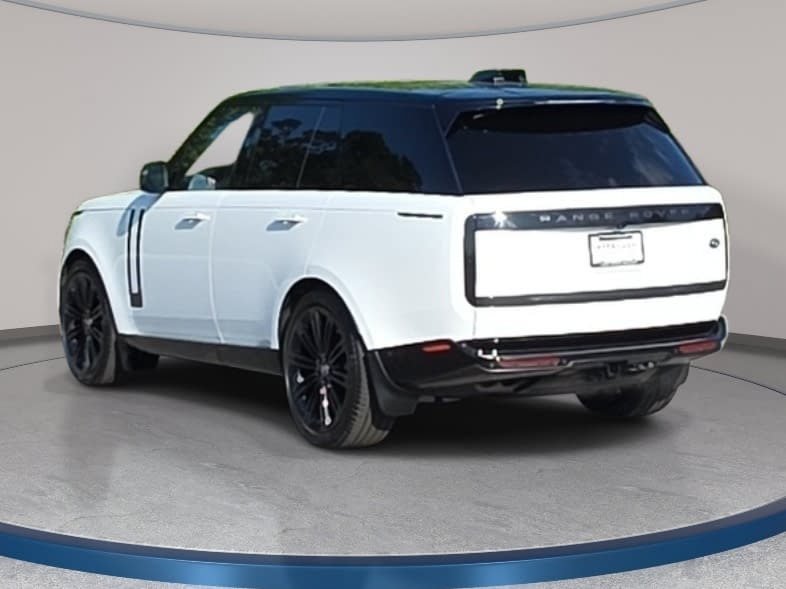 Used 2023 Land Rover Range Rover SE AWD/4WD image 7