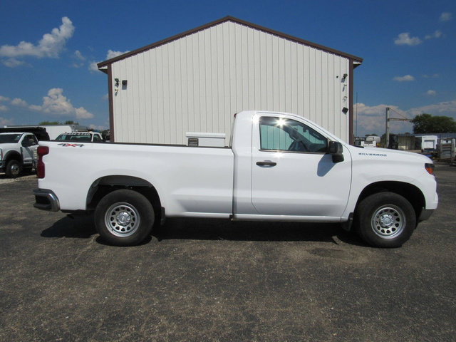 Used 2022 Chevrolet Silverado 1500 W/T w/ WT Value Package AWD/4WD image 2