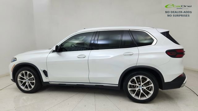 Used 2025 BMW X5 xDrive40i AWD/4WD image 4