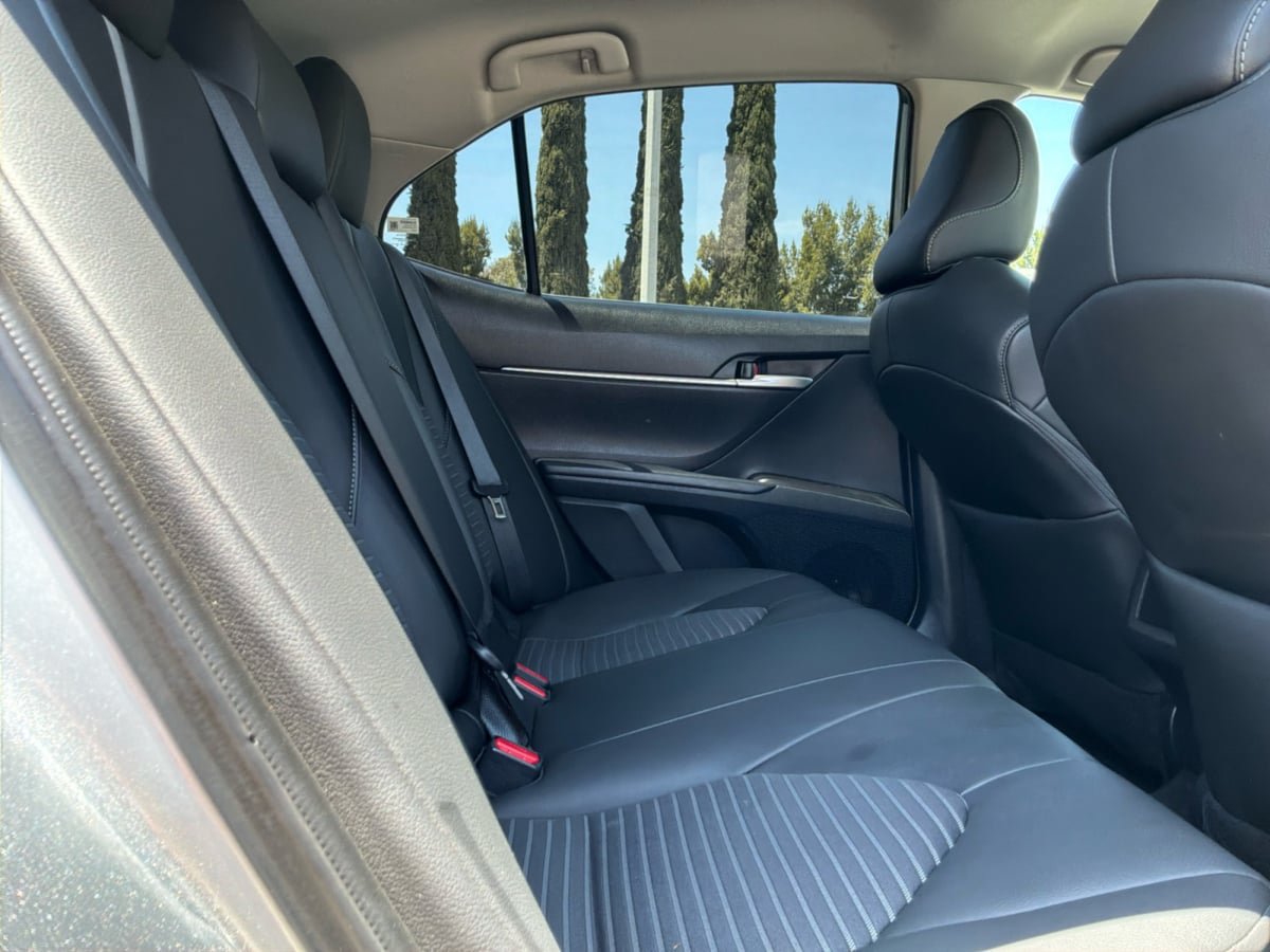 Used 2024 Toyota Camry SE FWD image 19