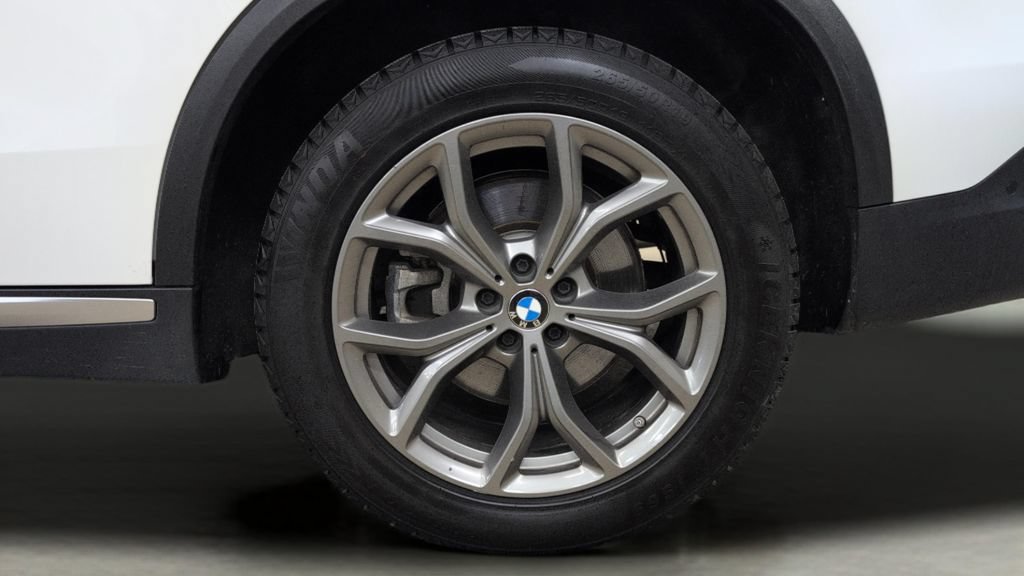 Used 2024 BMW X5 xDrive40i AWD/4WD image 32