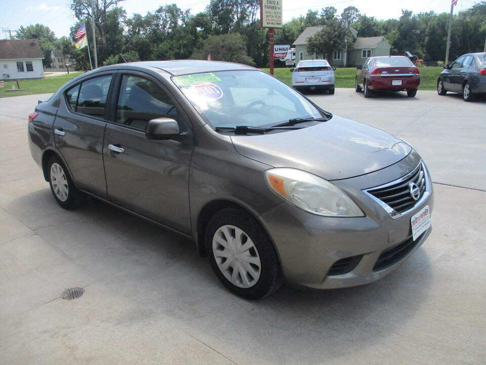 Used 2013 Nissan Versa SV w/ Convenience Pkg FWD image 17