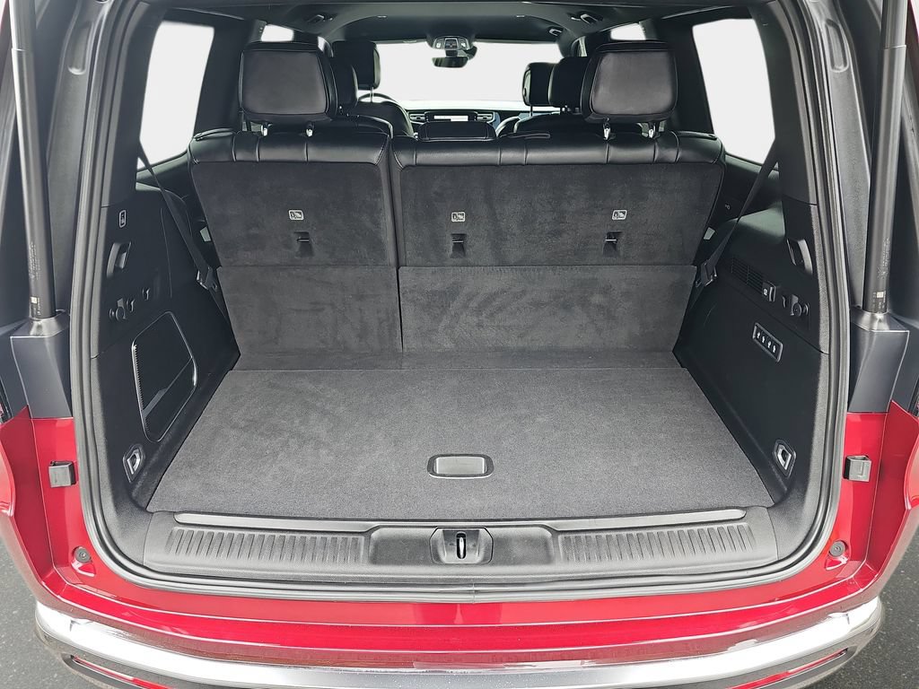 Used 2022 Jeep Wagoneer Series III w/ Flexible Seating Group AWD/4WD image 11