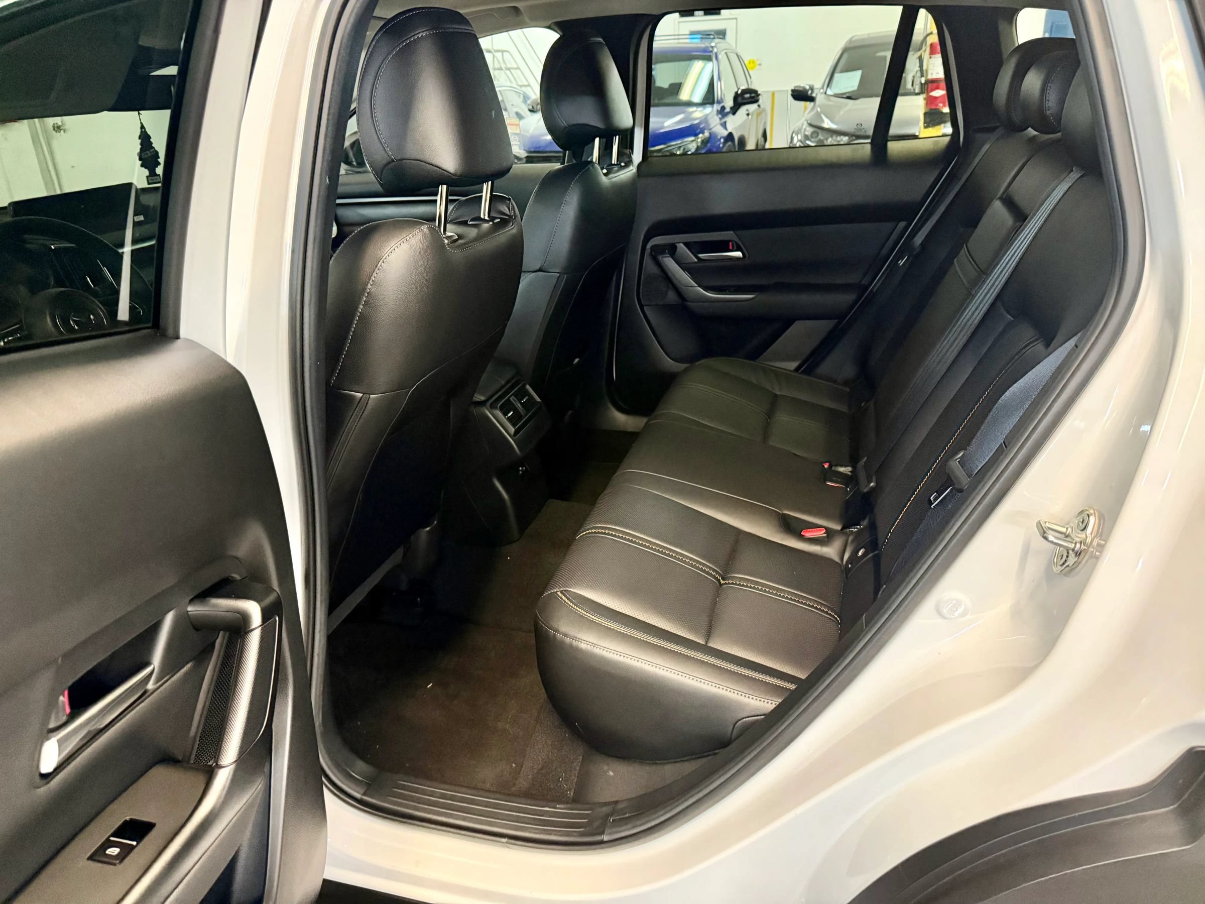 Used 2025 MAZDA CX-50 AWD 2.5 S w/ Premium Plus Pkg image 10