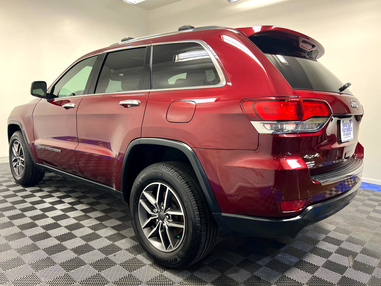 Used 2022 Jeep Grand Cherokee Limited image 10
