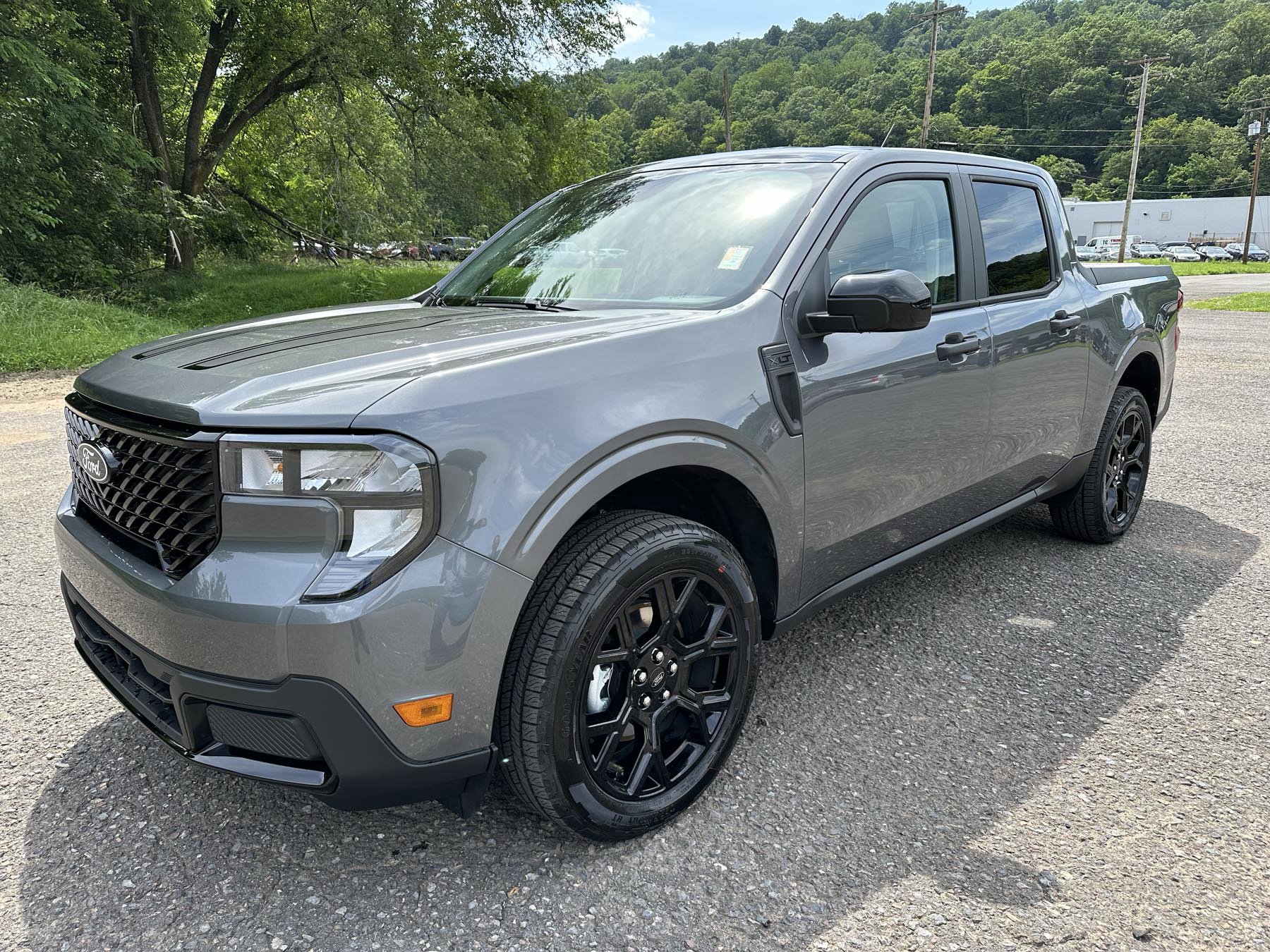 New 2025 Ford Maverick XLT w/ XLT Luxury Package image 2