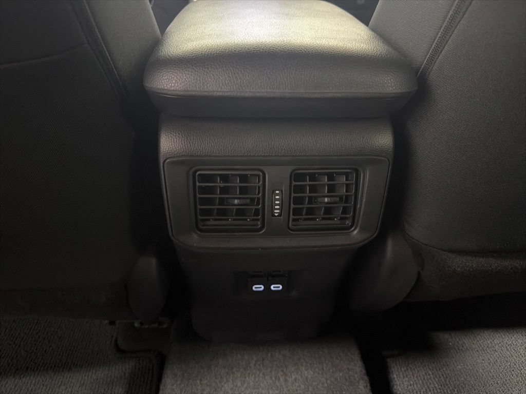 Used 2024 Toyota RAV4 SE w/ Convenience Package AWD/4WD image 18