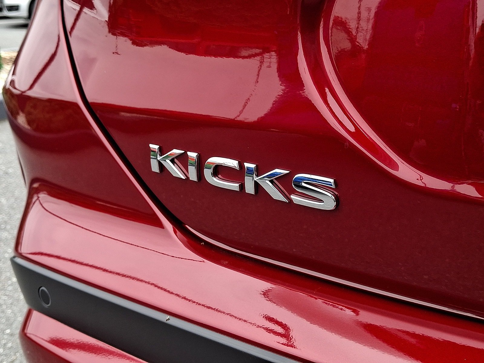Certified 2024 Nissan Kicks SR w/ SR Premium Package FWD image 29