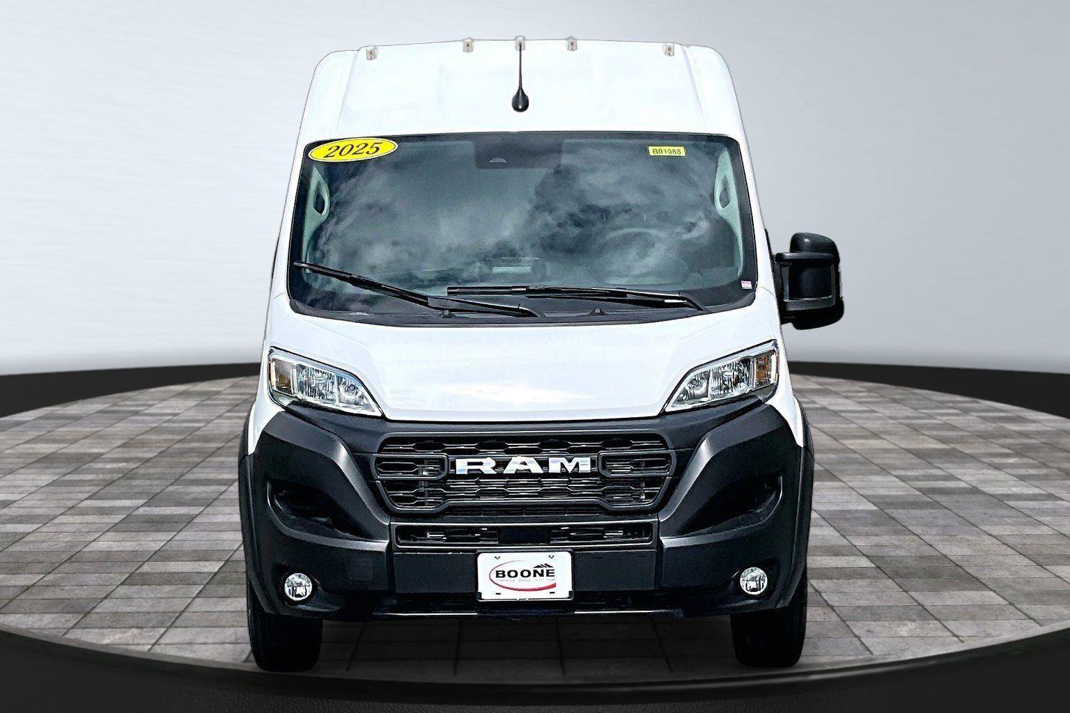 Used 2025 RAM ProMaster 2500 w/ Convenience Group FWD image 2