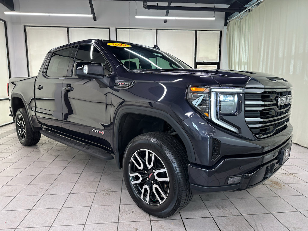 Used 2024 GMC Sierra 1500 AT4 w/ AT4 Premium Package AWD/4WD image 2