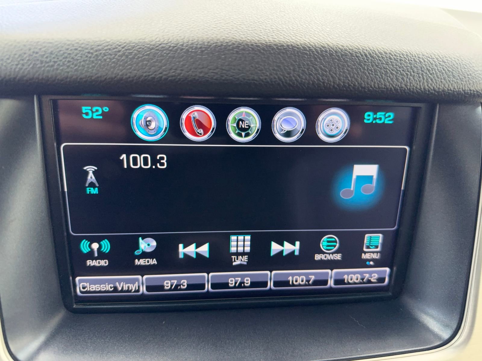 Used 2020 GMC Yukon Denali w/ Denali Premium Package RWD image 25