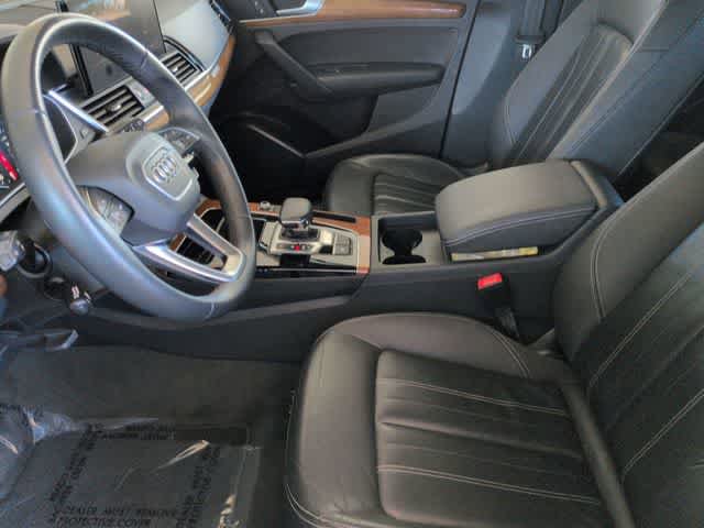 Used 2023 Audi Q5 2.0T Premium w/ Convenience Package image 16