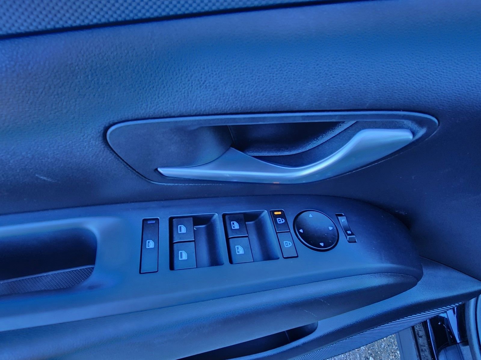 Certified 2025 Hyundai Tucson SEL image 9