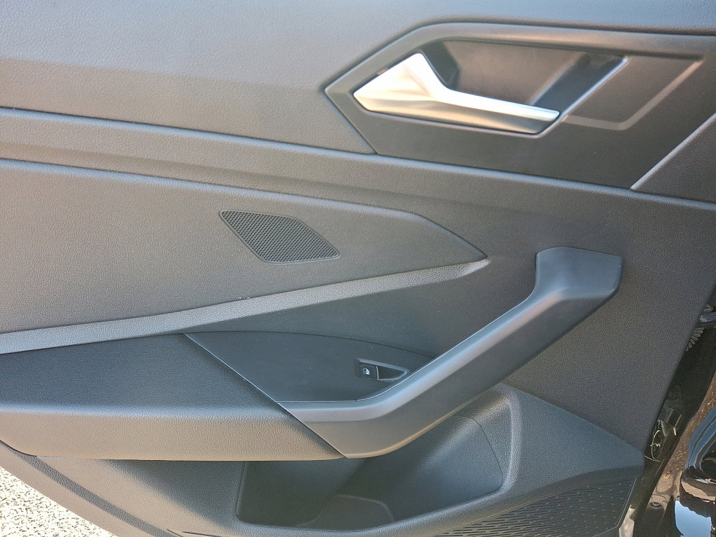 Used 2024 Volkswagen Jetta SE image 19