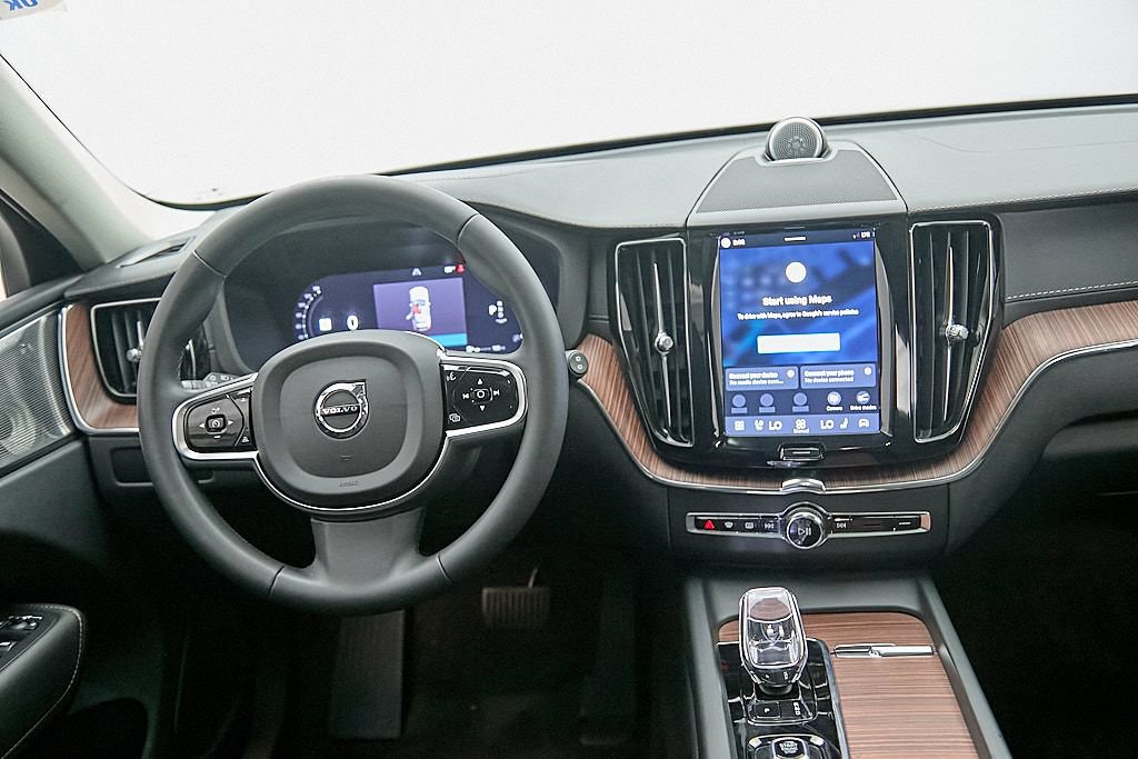 Certified 2024 Volvo XC60 B5 Ultimate w/ Climate Package AWD/4WD image 27