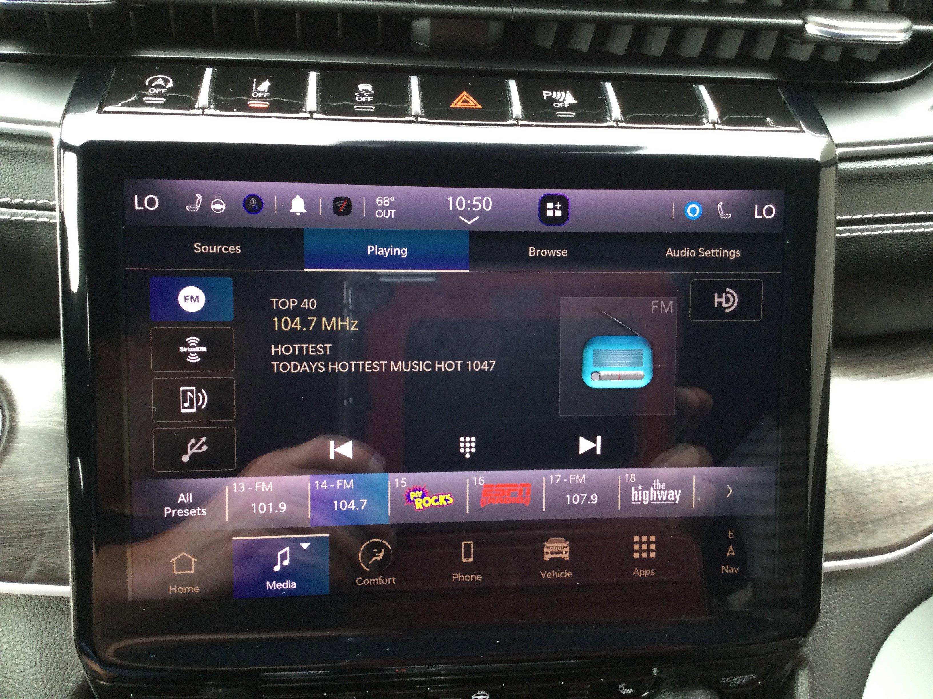 Used 2024 Jeep Grand Cherokee L Limited image 12