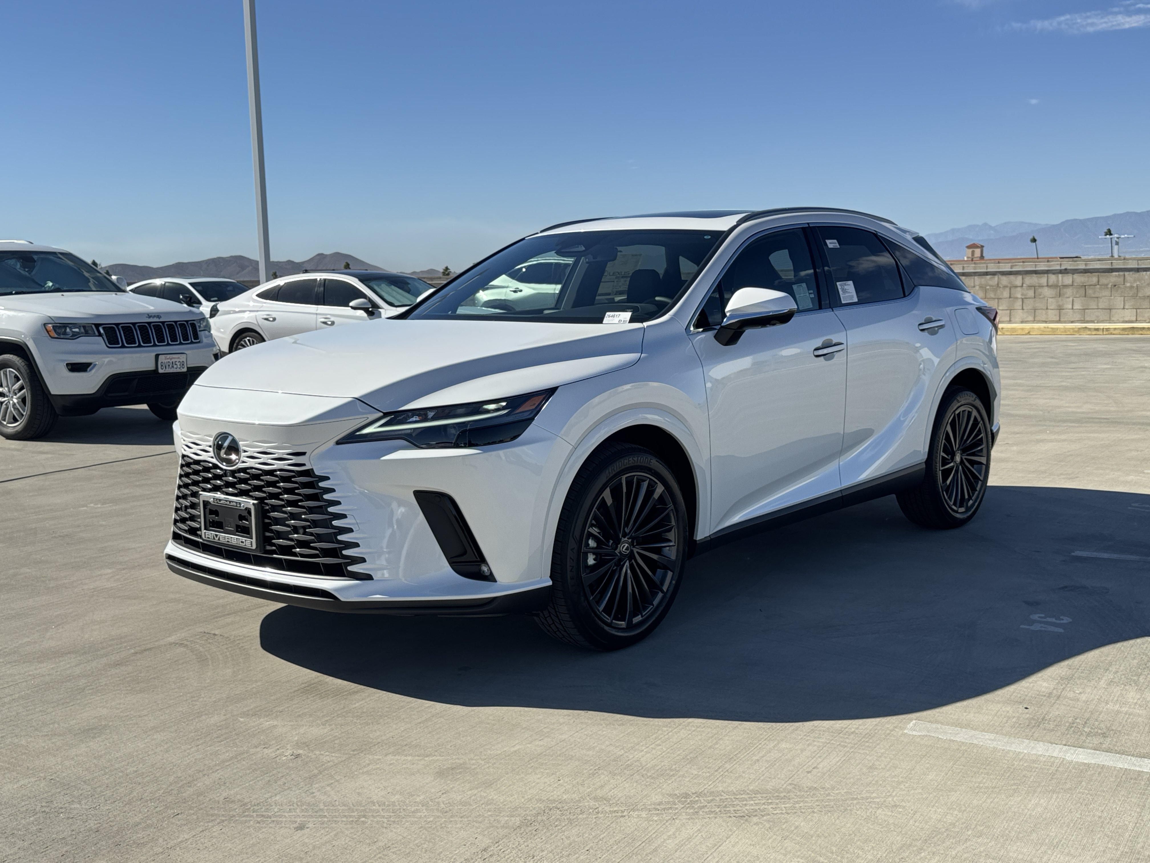 New 2026 Lexus RX 450h AWD w/ Convenience Package image 4