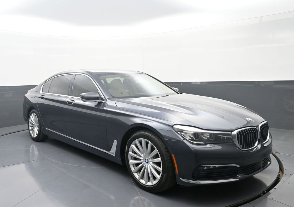 Used 2016 BMW 740i RWD image 3