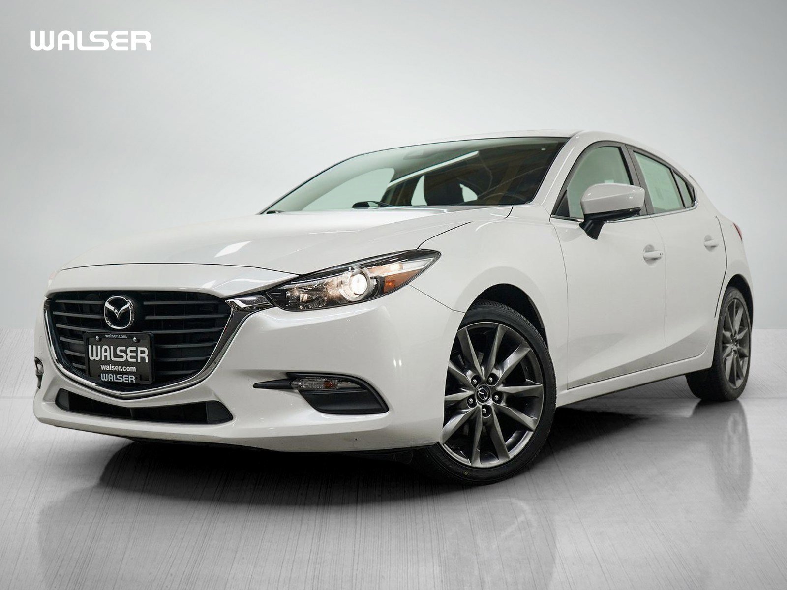 Used 2018 MAZDA MAZDA3 Touring FWD image 1