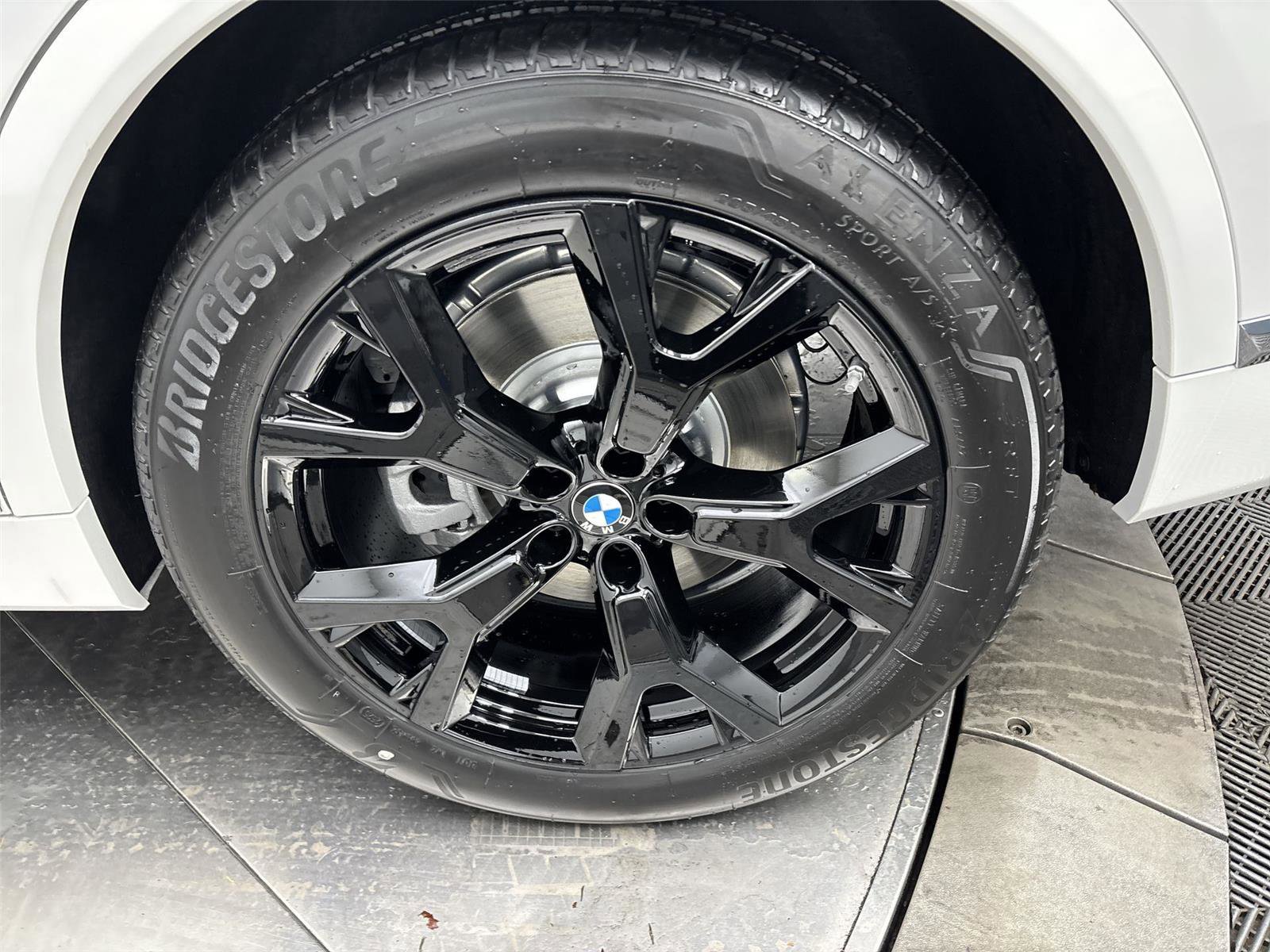 New 2026 BMW X7 xDrive40i w/ Premium Package image 27