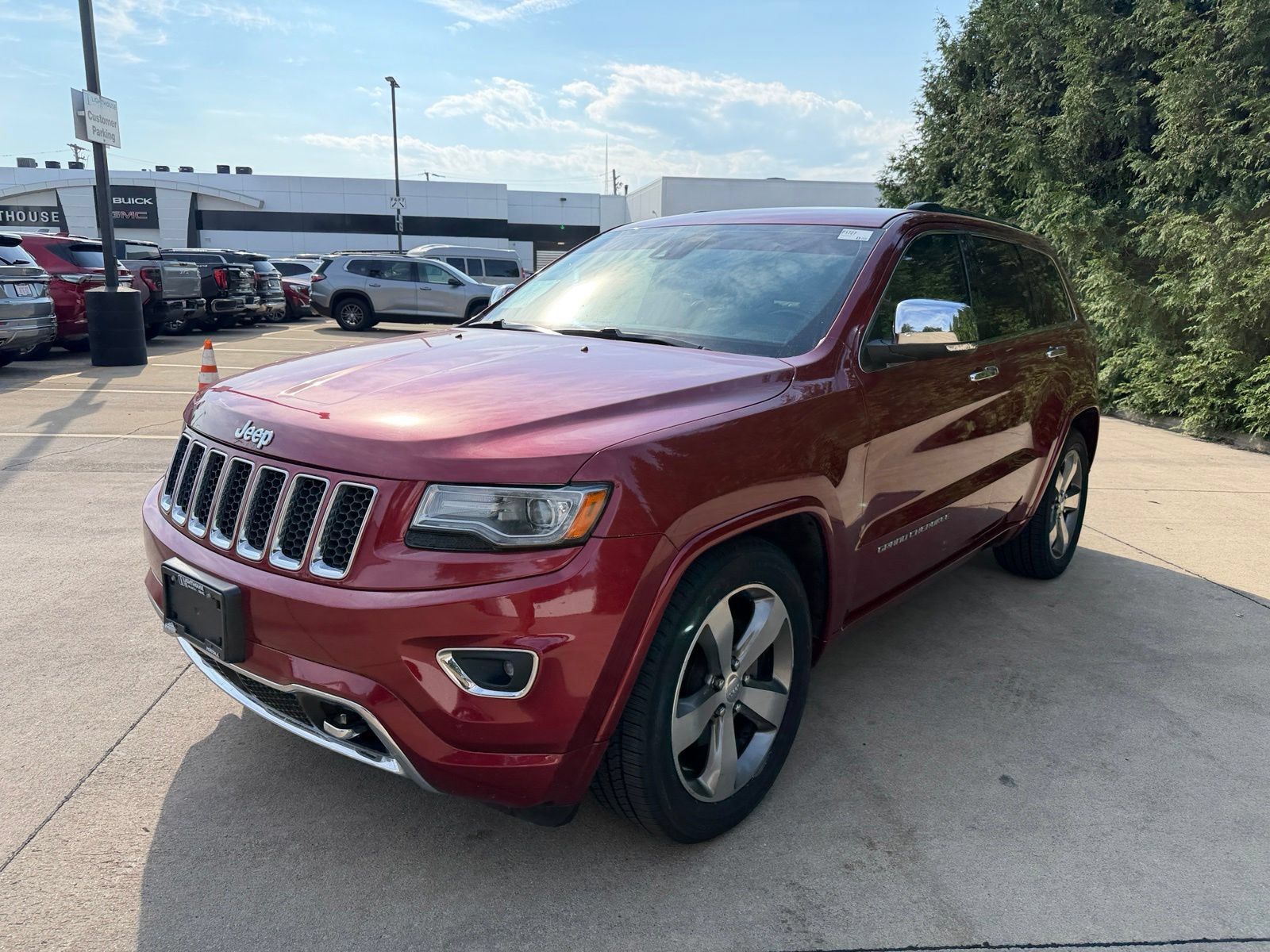 Used 2014 Jeep Grand Cherokee Overland w/ Advanced Technology Group AWD/4WD image 7