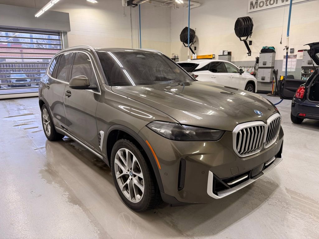 Used 2024 BMW X5 xDrive50e w/ Parking Assistance Package image 7