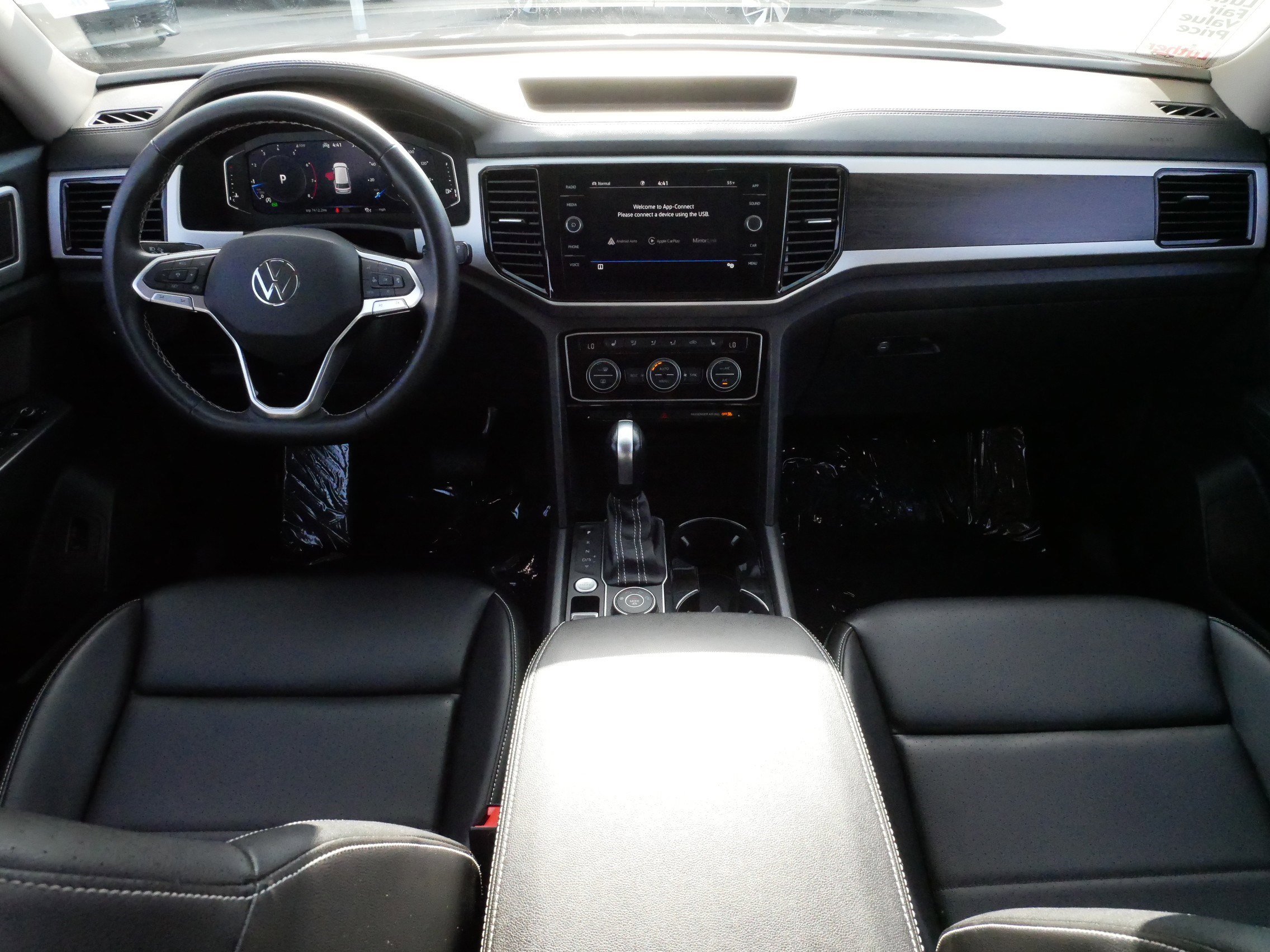 Certified 2023 Volkswagen Atlas SE image 10