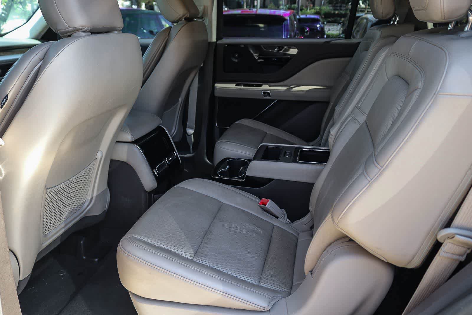 Used 2021 Lincoln Aviator Reserve w/ Equipment Group 201A RWD image 17