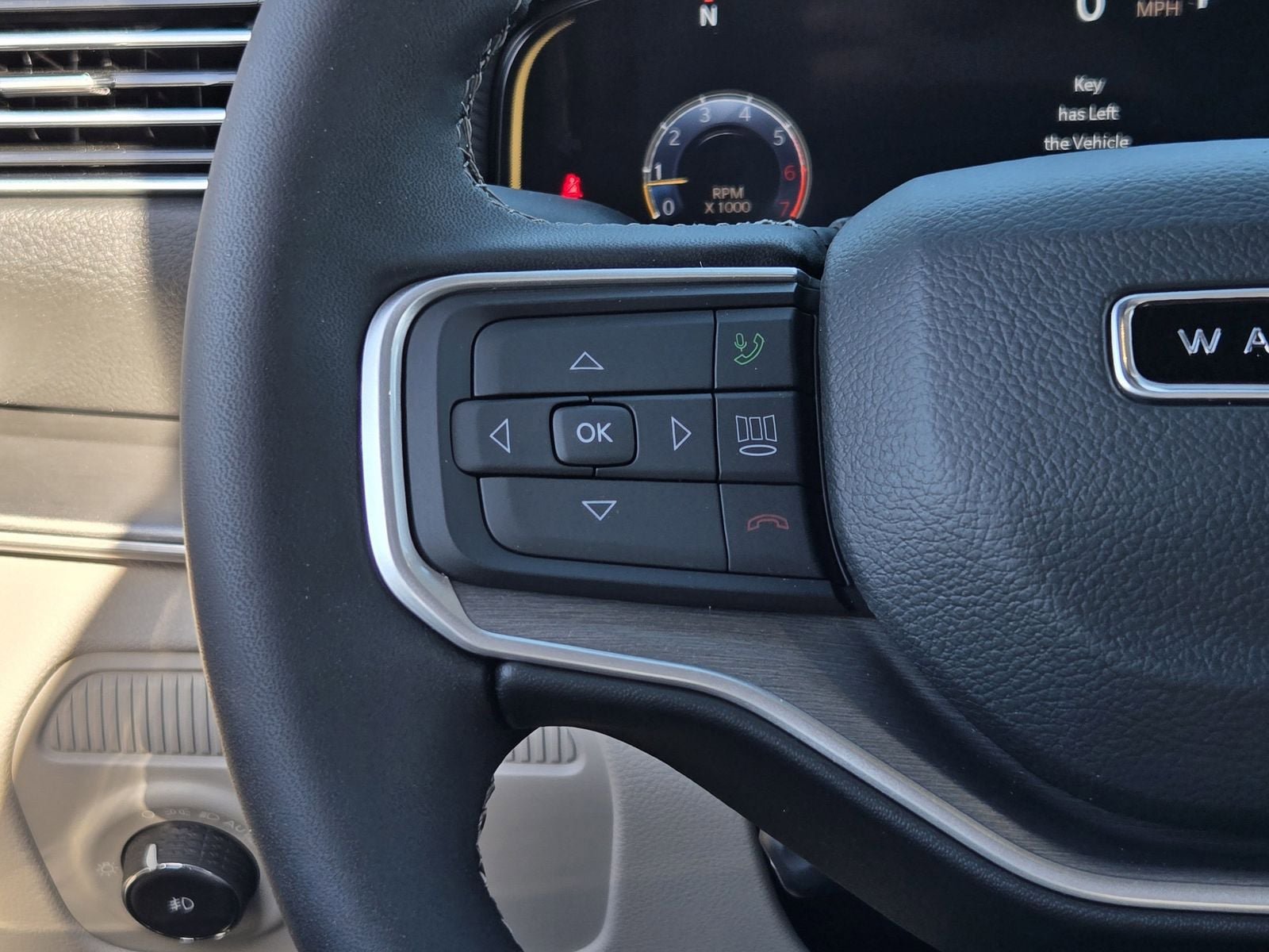 New 2025 Jeep Wagoneer L Series II AWD/4WD image 30