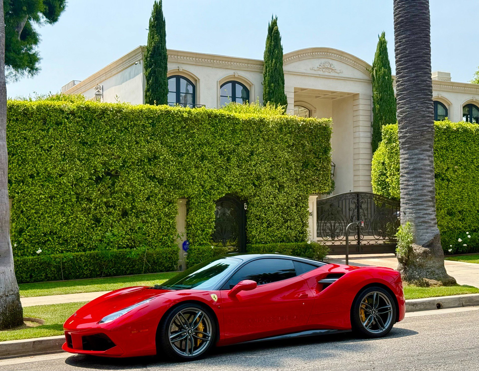 Used 2016 Ferrari 488 GTB image 13
