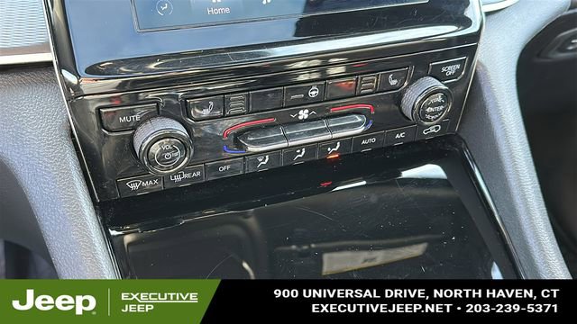 Used 2023 Jeep Grand Cherokee L Laredo AWD/4WD image 17