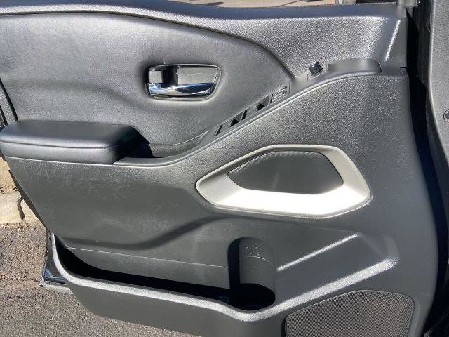 Used 2022 Nissan Frontier SV w/ Technology Package image 17