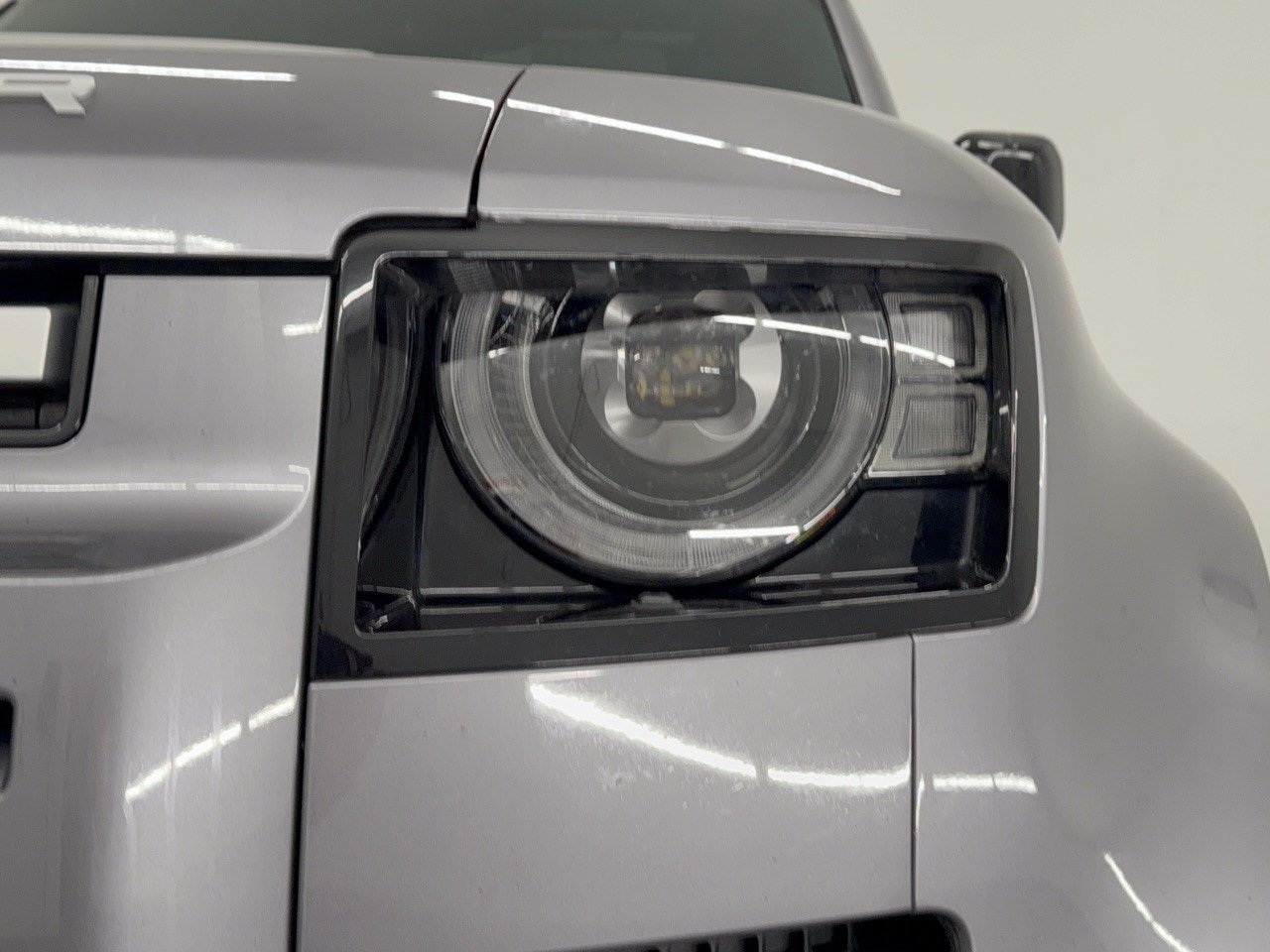 Used 2024 Land Rover Defender 110 S AWD/4WD image 12