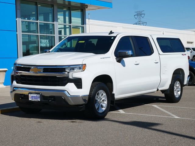 Used 2023 Chevrolet Silverado 1500 LT AWD/4WD image 2