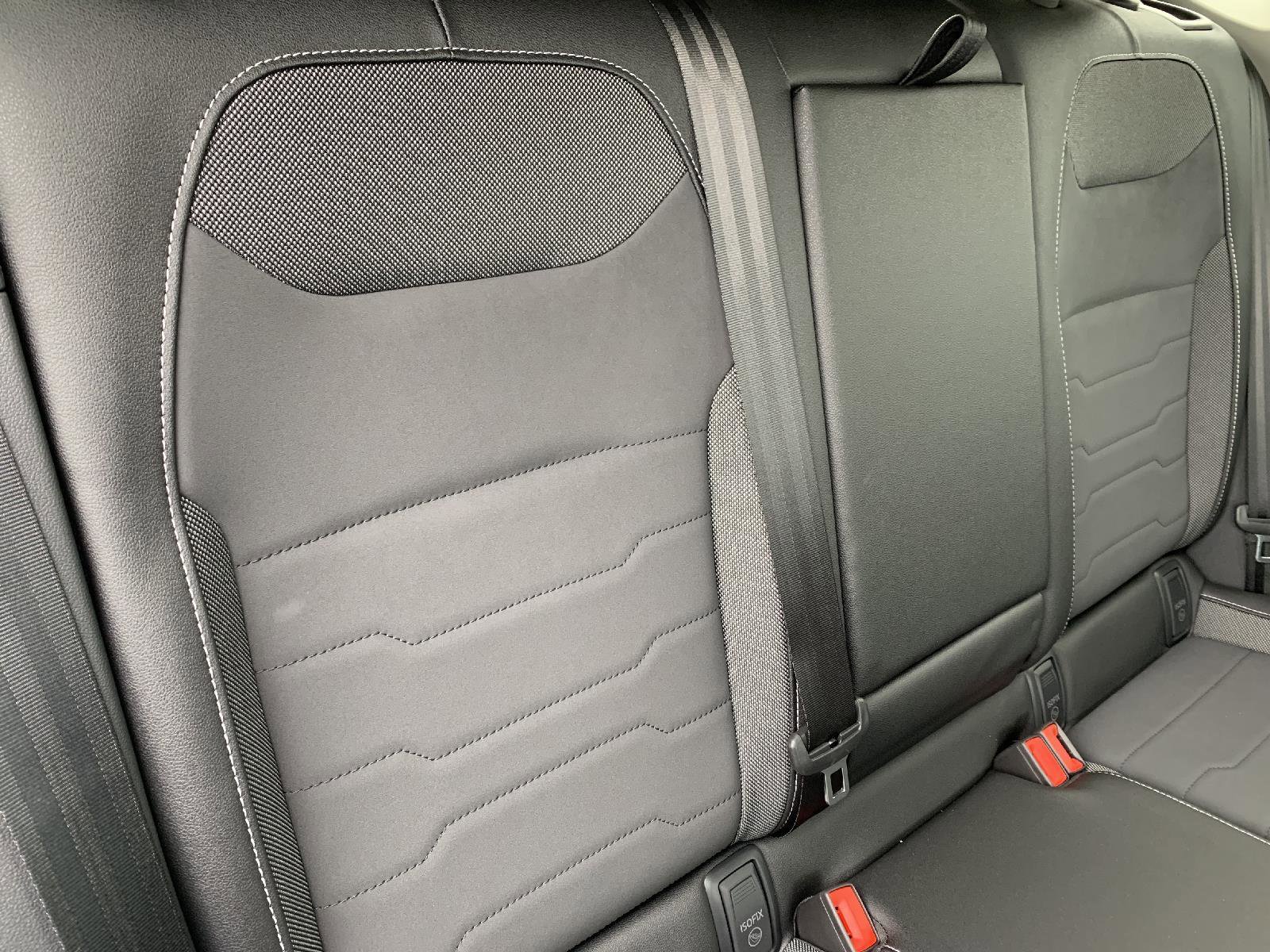 Used 2025 Volkswagen Taos SE w/ Taos Adventure Package (SXB) image 25